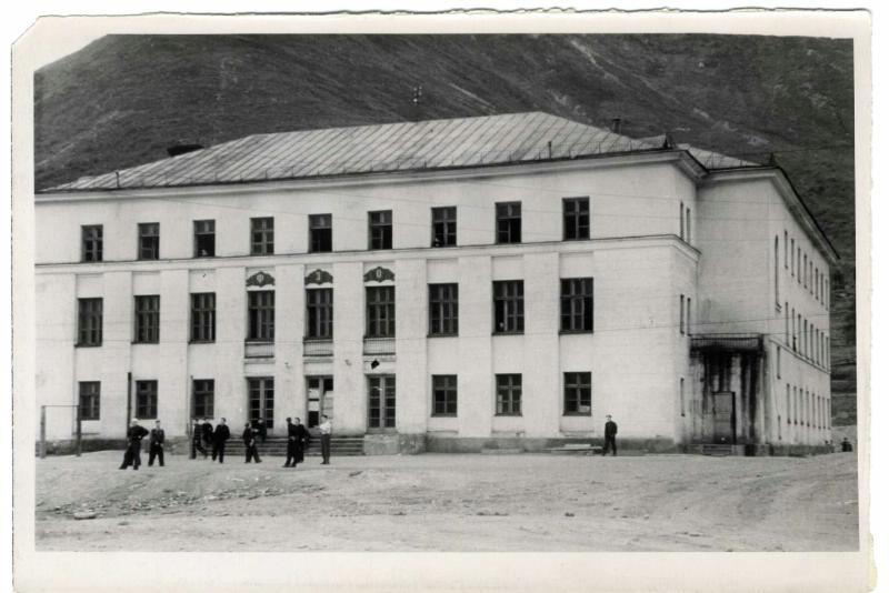 пос. Кукисвумчорр. Профессиональное техническое училище